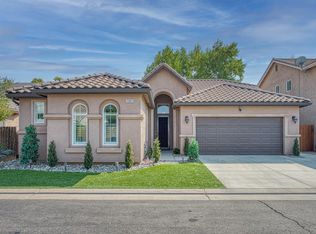 2883 Prato Ln, Clovis, CA 93611