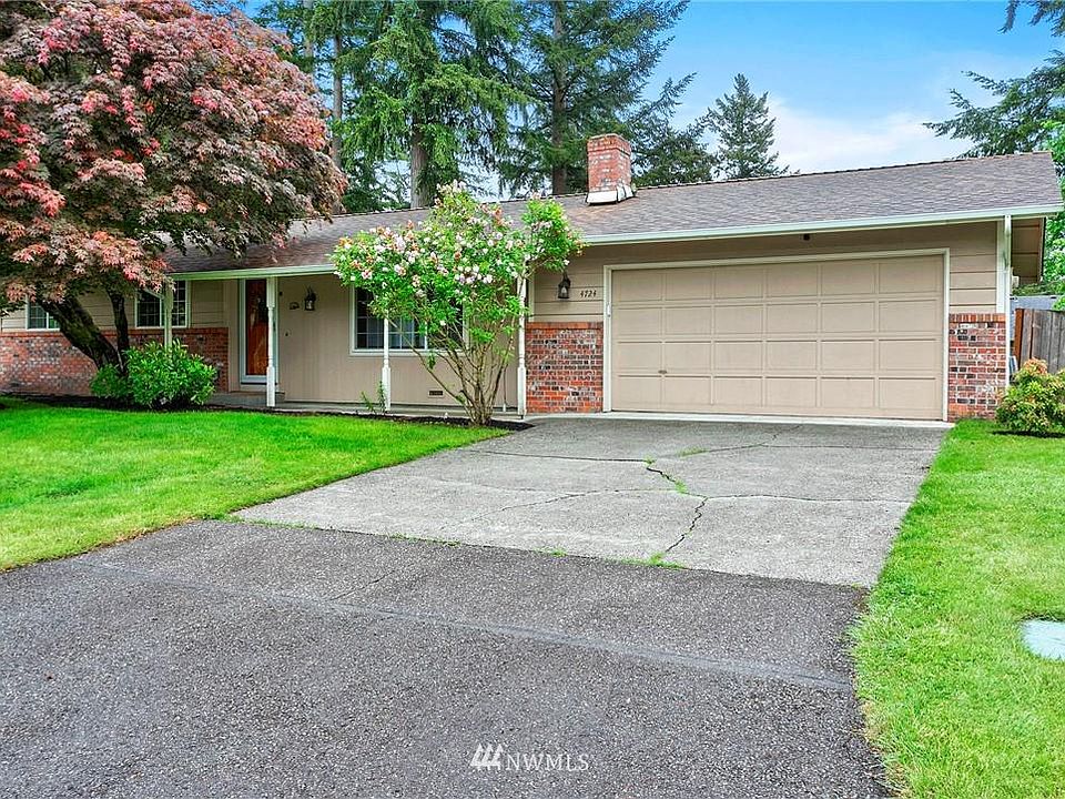 1st image of 4724 122nd Pl NE