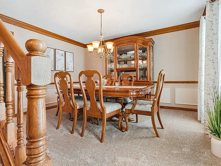 5909 Royal Hill Cir NE — Photo 3