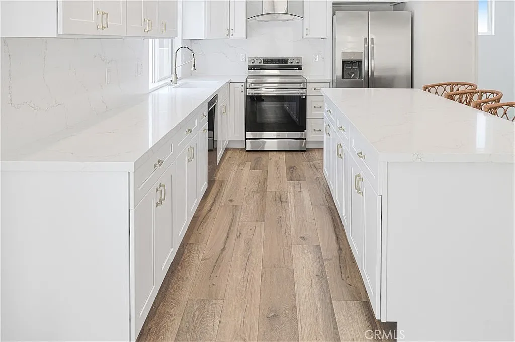 3 bed, 2.5 bath, 1500 sqft, $4,750 — Photo 3