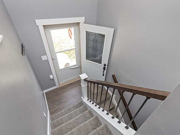 5th image of 1113 Marshall St