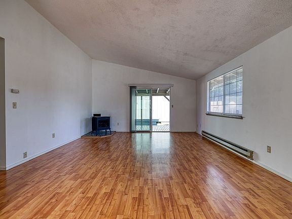 4th image of 4924 Cottage Ln SE