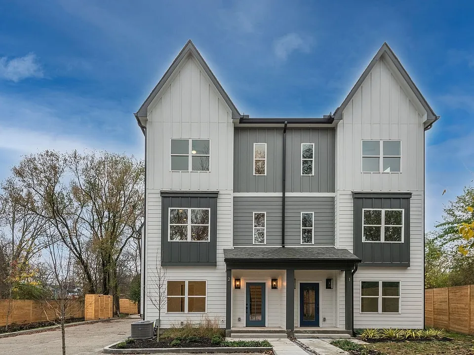 862 W Sharpe Ave #2