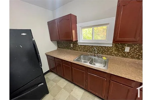 Building Photo - 6553 Newman Ave #1