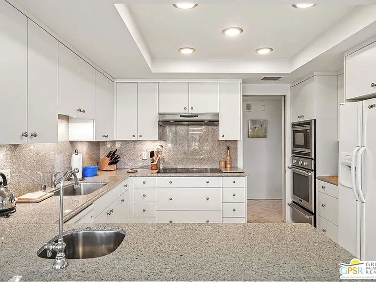 900 Island Dr #313 — Photo 20