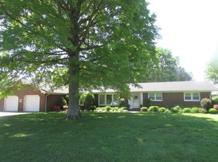 110 Horseshoe Bnd E, Leoma, TN 38468