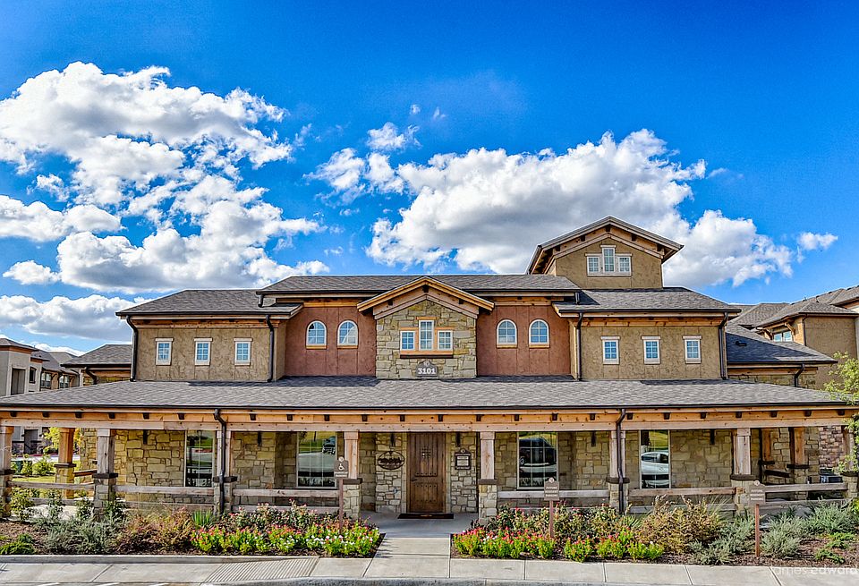 Overlook Ranch surrounded by lush green landscaping