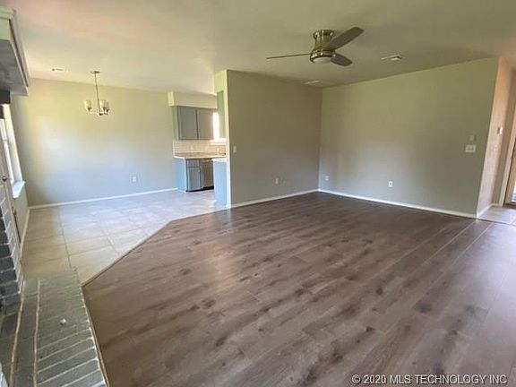 4th image of 326 E 136th Pl S