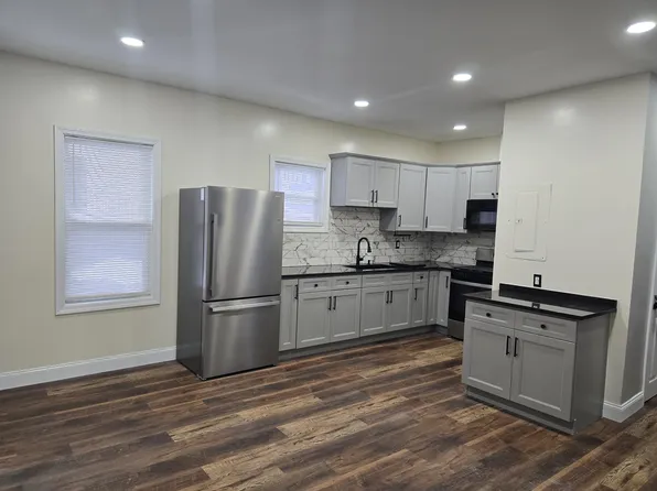 474 William St #1, Fall River, MA 02721