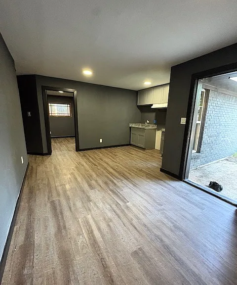9407 Sandra St — Photo 8