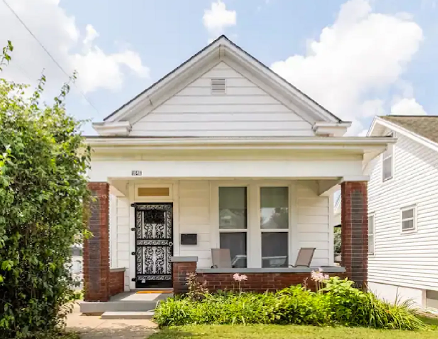 Furnished Germantown Charmer- available for 1-3 month stays! — Photo 1