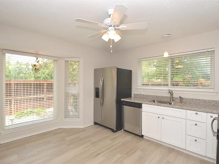 703 Flower Field Ct — Photo 8