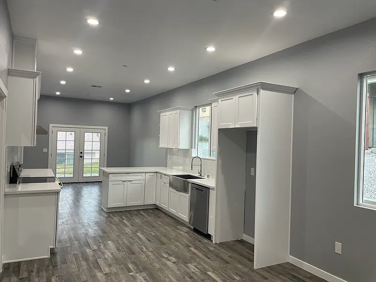 17745 Vista Point Dr — Photo 4