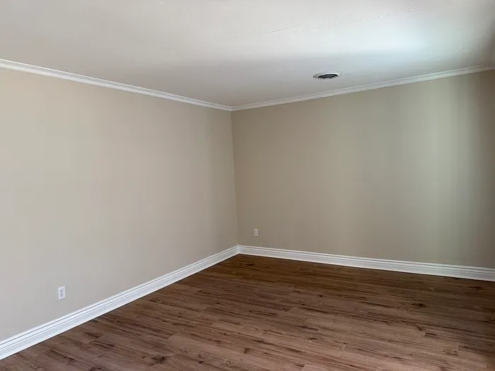 318 Wildforest Dr — Photo 5