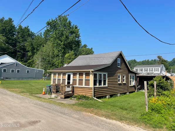 107 5th Street, Saratoga Springs, NY 12866