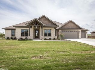 2421 Lakewood Cir, Cabot, AR 72023