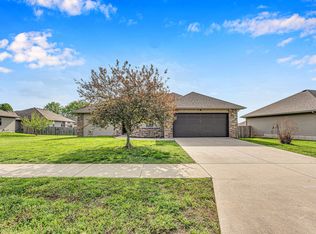 1054 S Tanner Avenue, Springfield, MO 65802