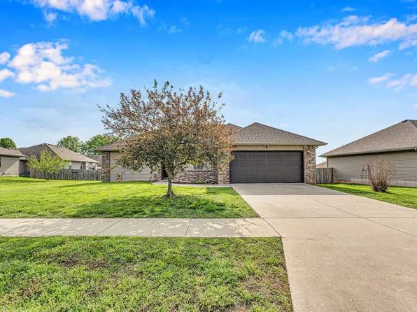 1054 S Tanner Avenue, Springfield, MO 65802