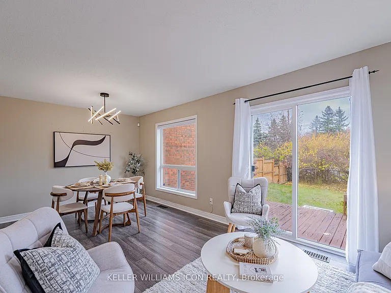 48 Blackdome Cres — Photo 10