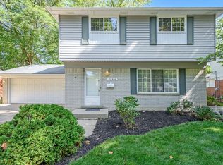 22926 Glenmoor Heights Dr, Farmington Hills, MI