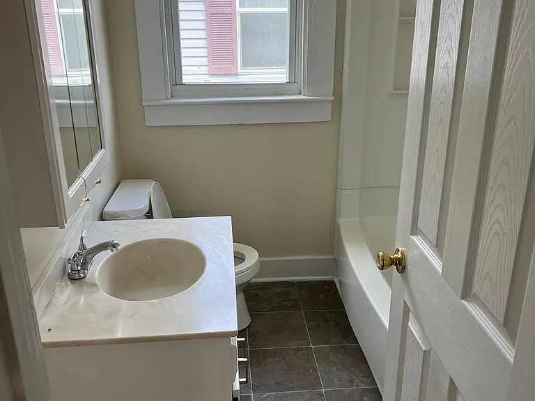 2934 Park Ave — Photo 2