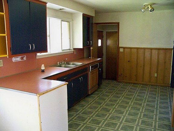4th image of 459 Uhler Ave