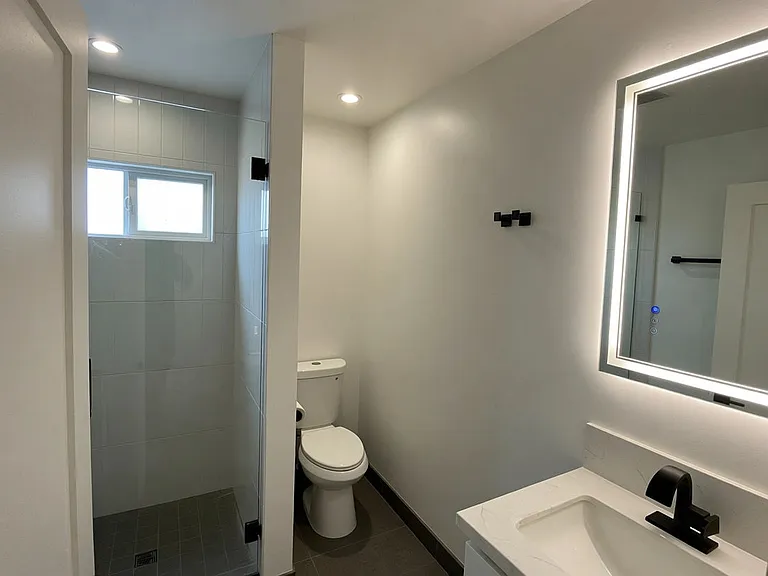 4302 Iroquois Ave — Photo 10