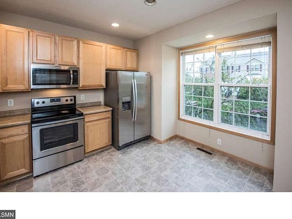 2nd image of 4654 Woodland Ave