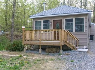 112 Camp Trl, Andover, NJ 07821
