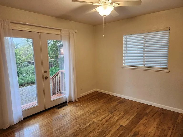 10301 Buena Vista Dr — Photo 9