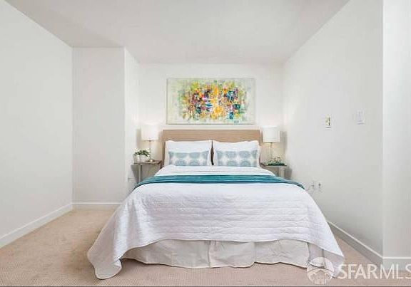 3rd image of 260 King St Unit 861