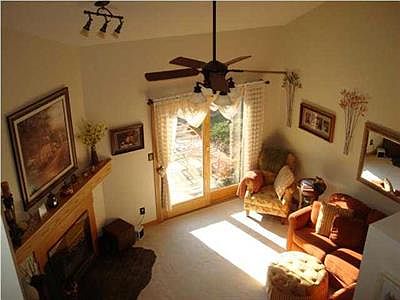 2nd image of 1110 Loft Cv