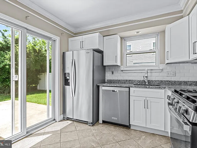 68 Franklin Dr — Photo 16