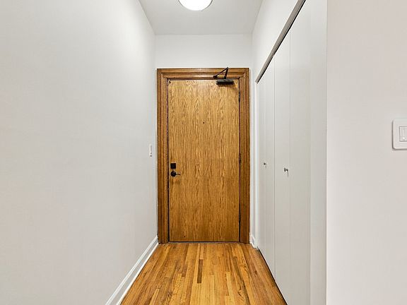 2nd image of 550 W Surf St APT 117