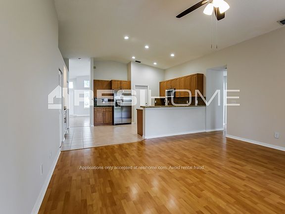 5th image of 10651 SW 14th Ct