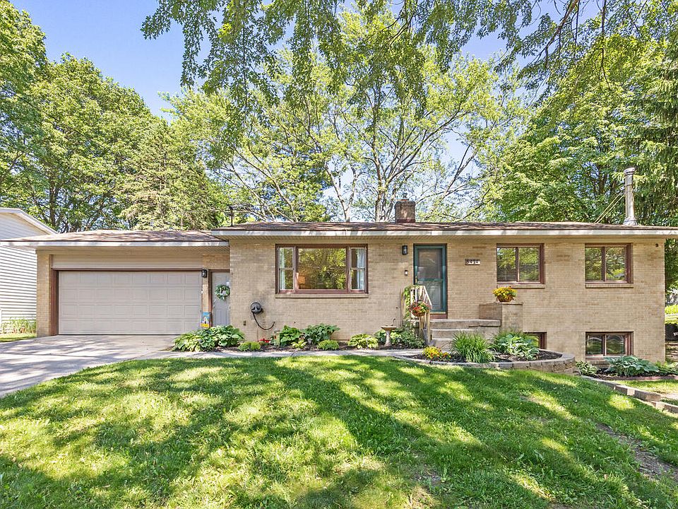 1st image of 5414 Newcastle Dr SE