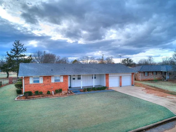 504 N 8th St, Tecumseh, OK 74873