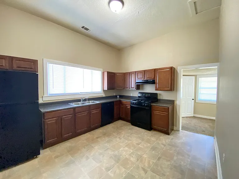 3604 Sycamore St — Photo 11