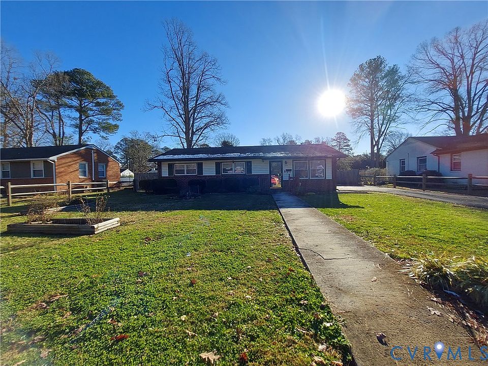 1st image of 210 Stuttaford Dr