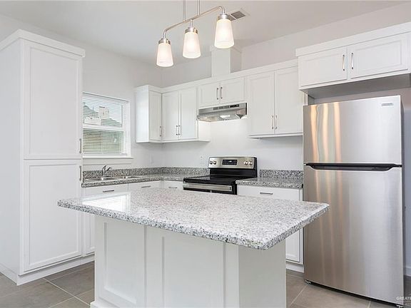 4th image of 3819 Bella Costa Dr