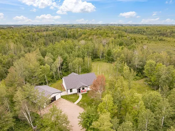 83 Beare Rd, Esko, MN 55733