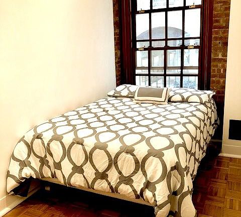 5th image of 509 E 77th St APT 1H