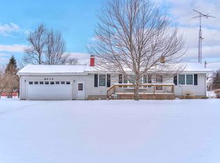 6072 Coon Hill Rd, Munith, MI 49259