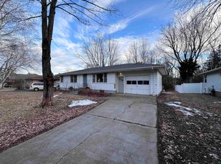 3221 Celia St, Duluth, MN 55811