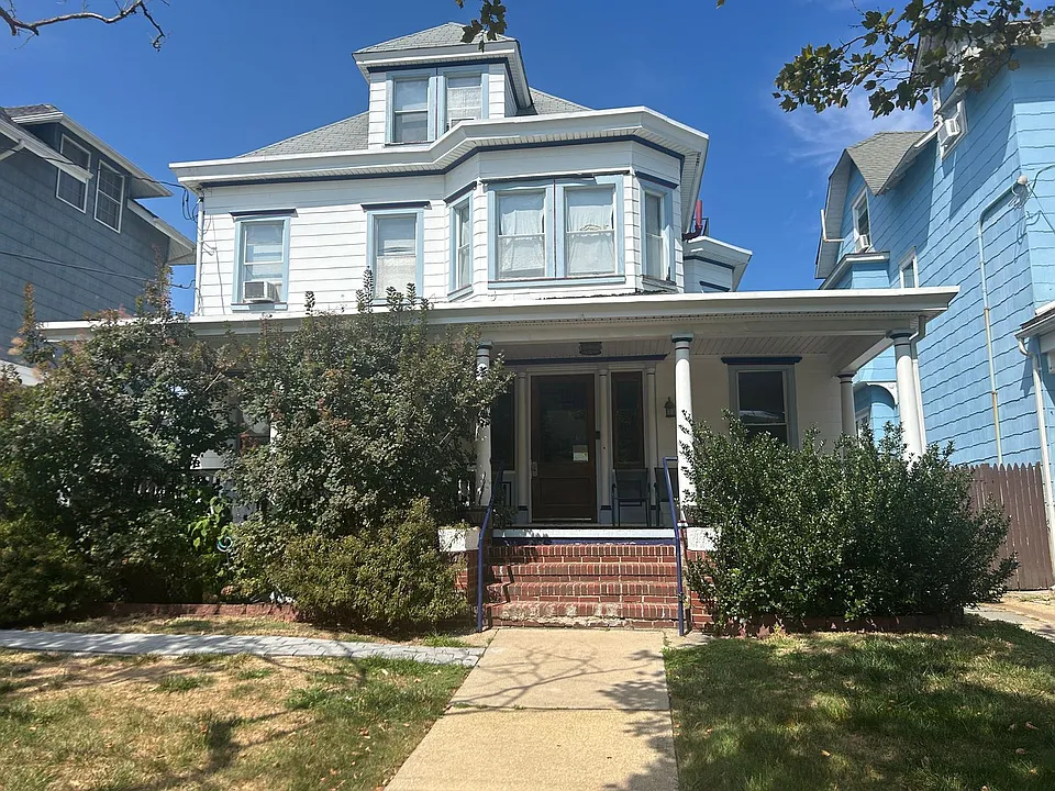 311 6th Ave