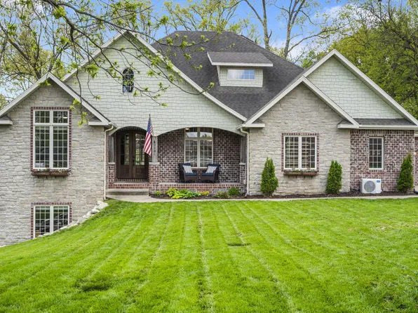 2081 S Emerald Place, Springfield, MO 65809