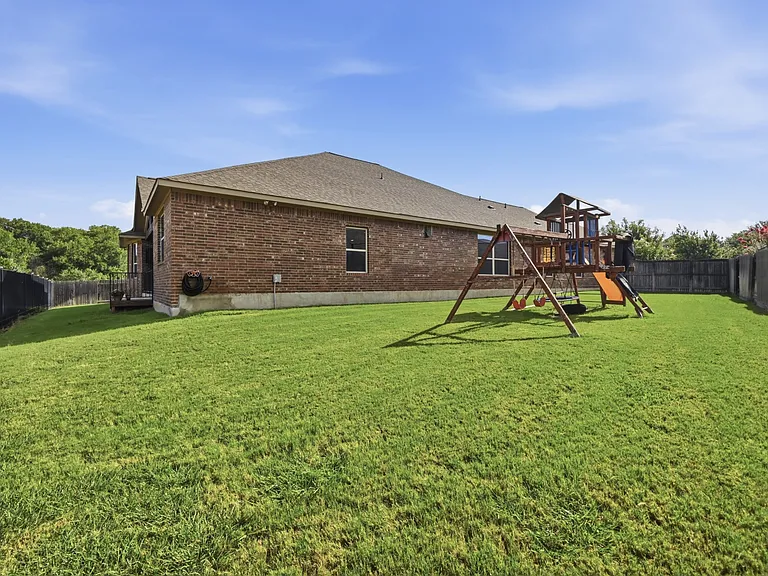 135 Clearwater Way — Photo 40