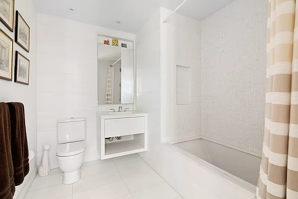 Sold by Christie's International Real Estate Group, LLC | media 33