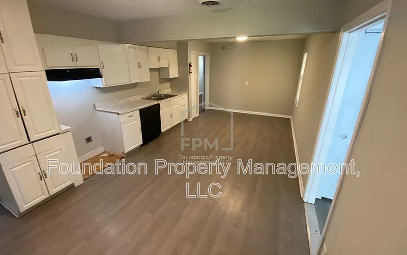 3 bed, 2.0 bath, 1628 sqft, $1,495 — Photo 3