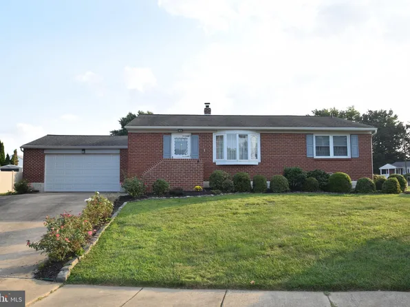 1702 Afton Dr, Wilmington, DE 19810